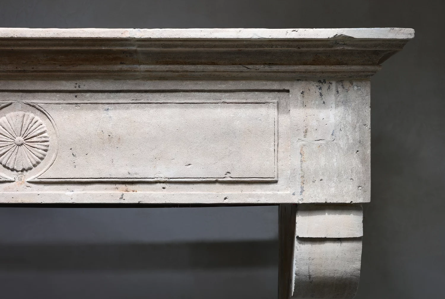 Louis XVI style chimney