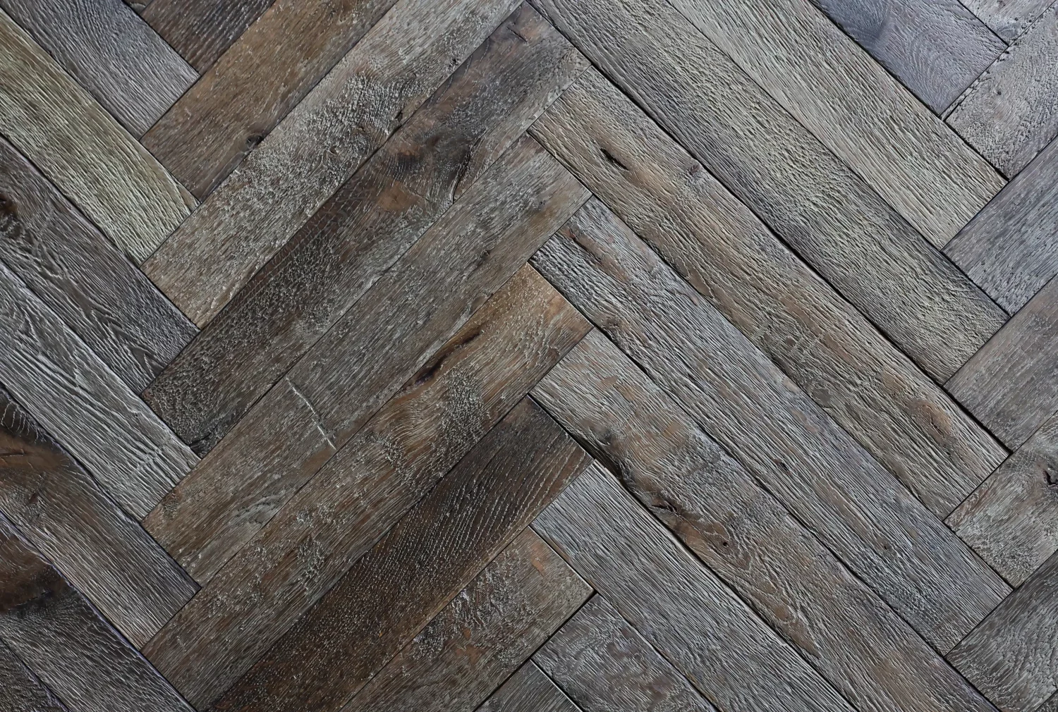 Le Marais 54 x 9 cm European oak herringbone parquet boards, ready to install