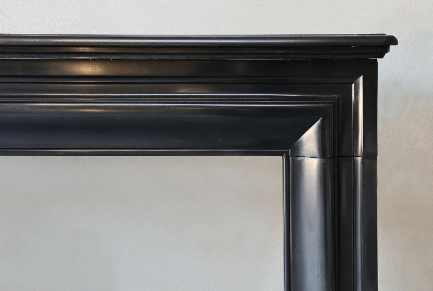 Louis XVI style chimney