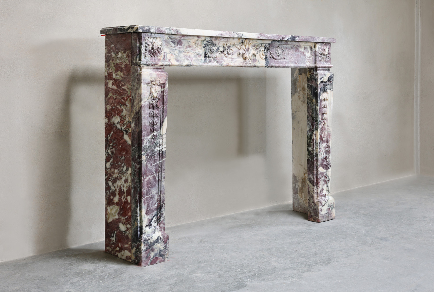 Fleur de Pecher marble mantle