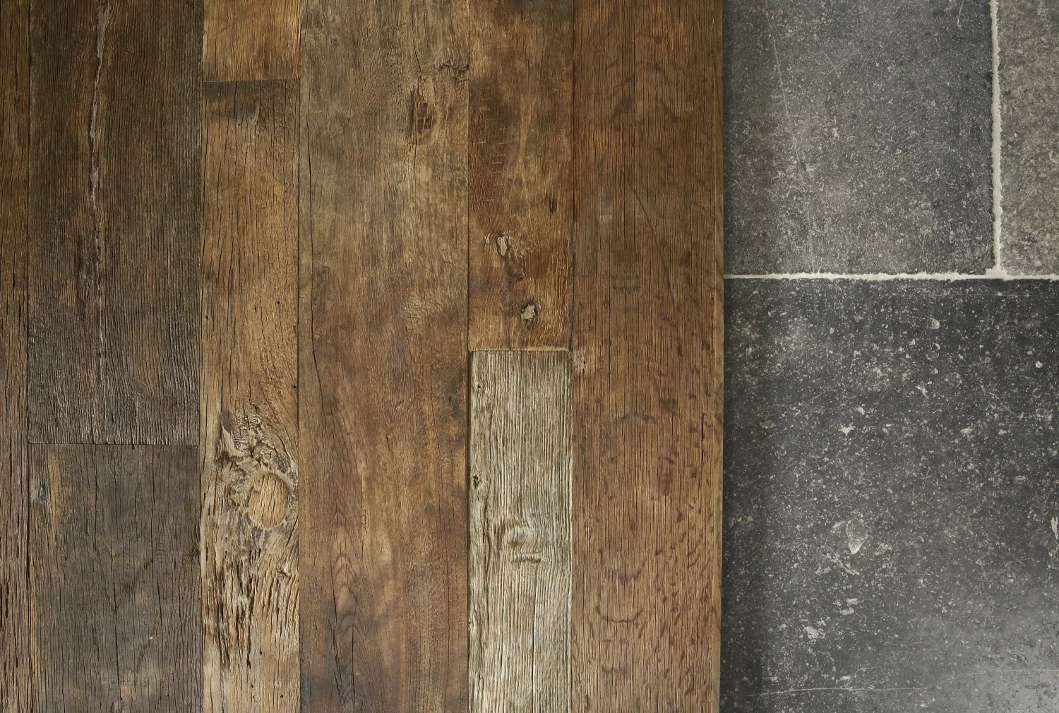 old caracteristic oak floor 