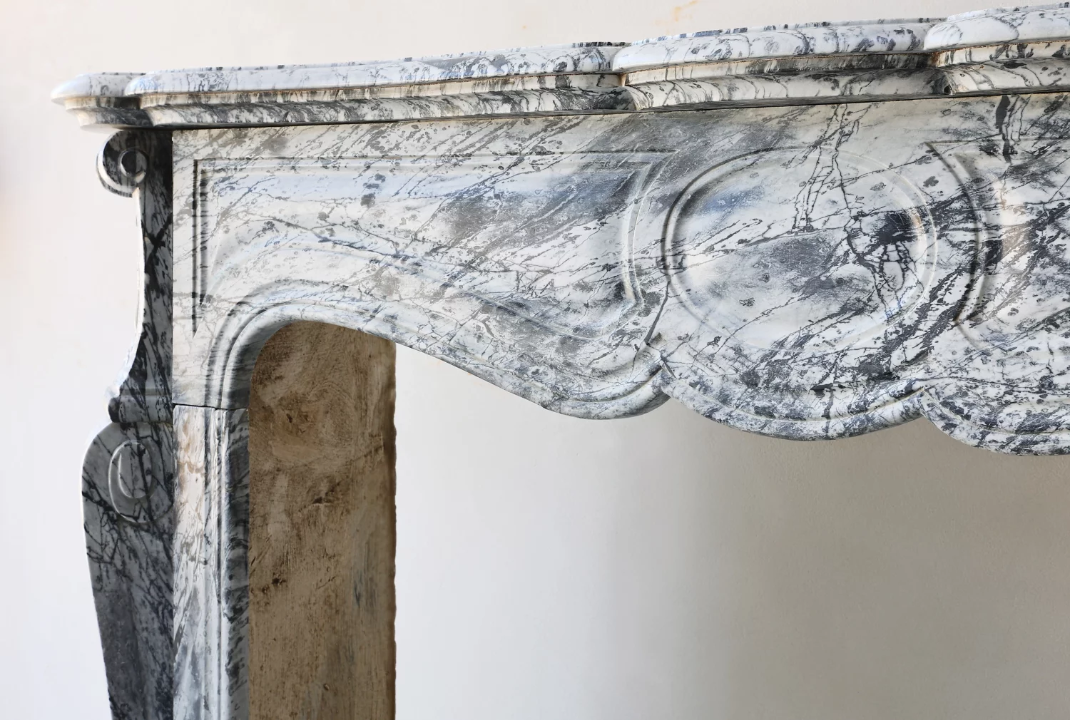 pompadour marble mantel
