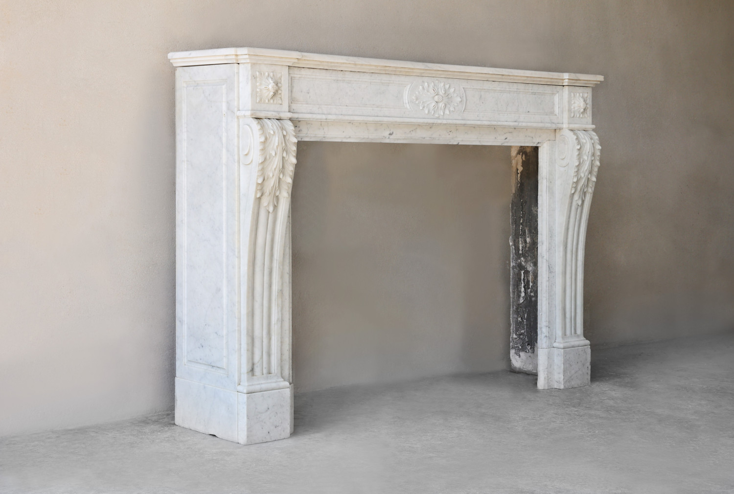 carrara marble mantle