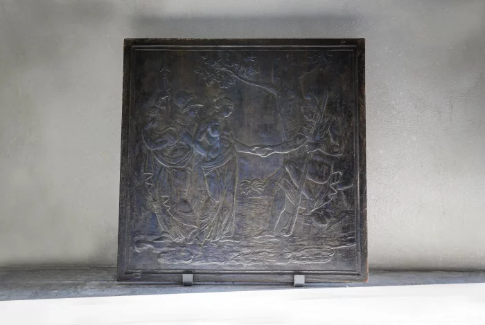 Antique fireplate