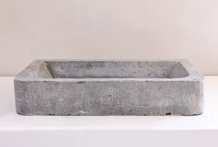 antique washbasin