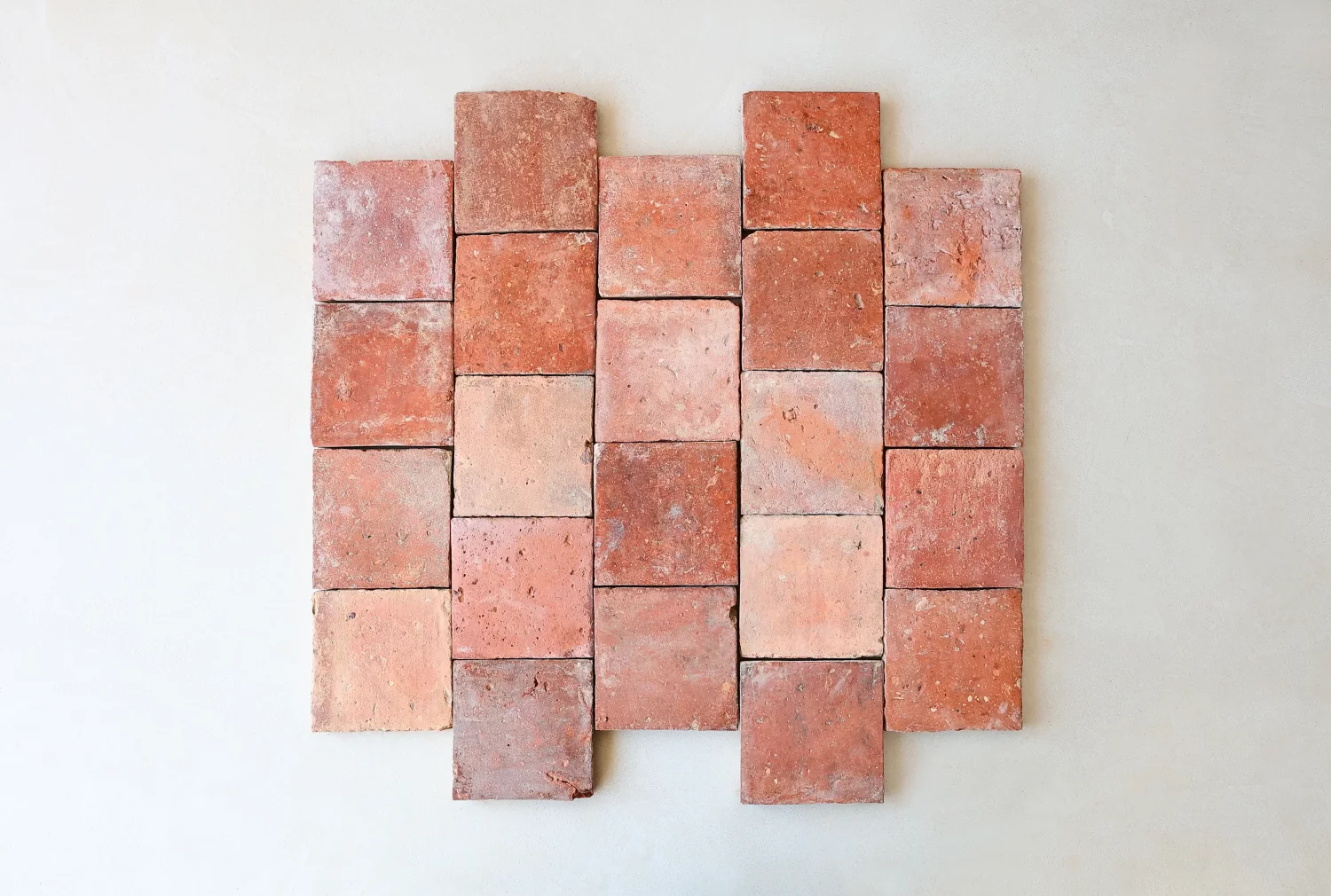 red nuanced tiles