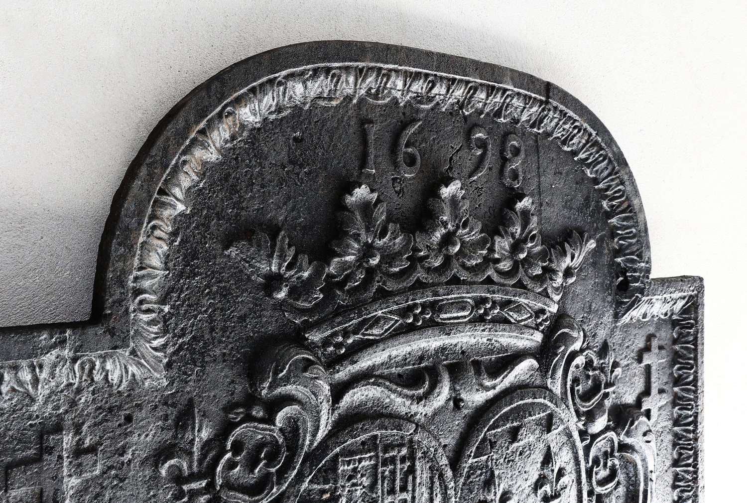 antique cast iron fireback