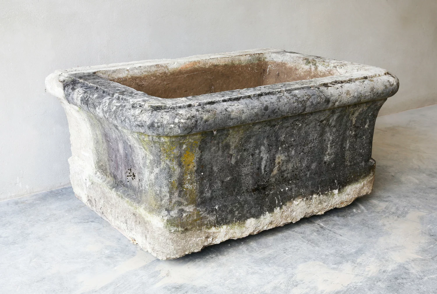 old french water well