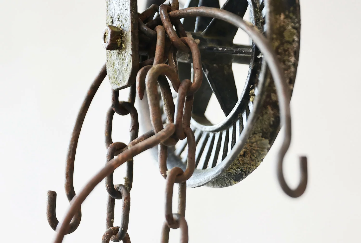 water well of french limestone and cast iron