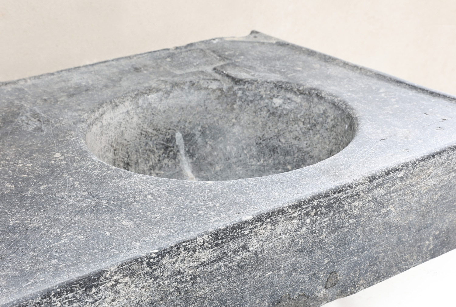 wash basin of belgian bluestone