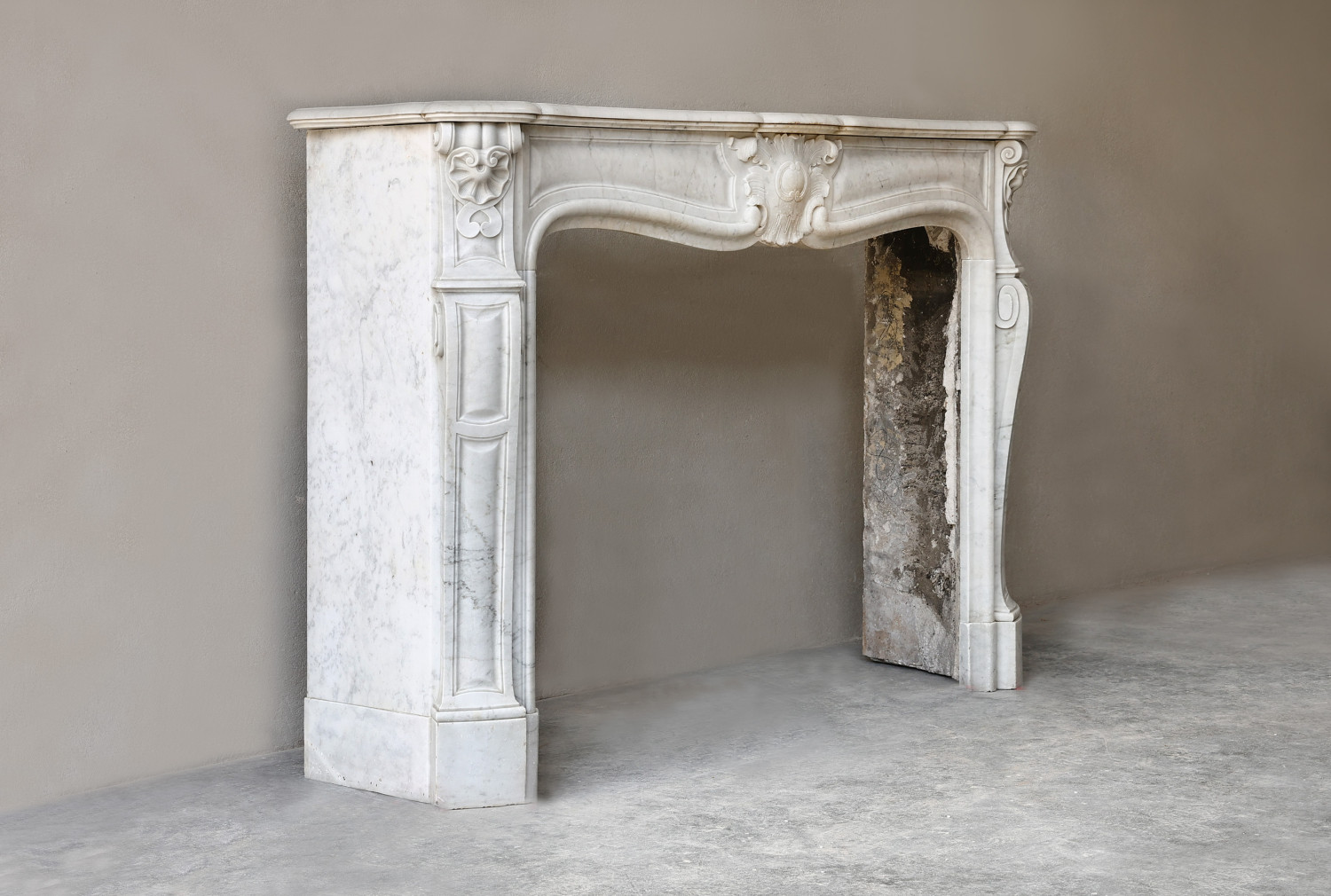 Antique Marble Chimneypiece available for Sale