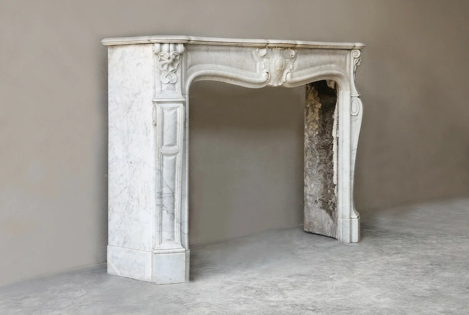 Antique Marble Chimneypiece available for Sale
