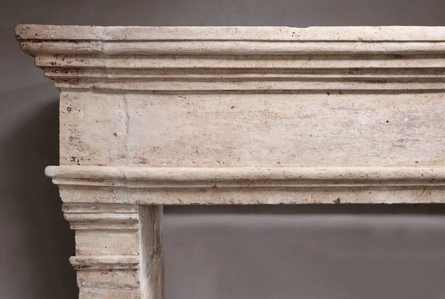 Louis XIII style mantle