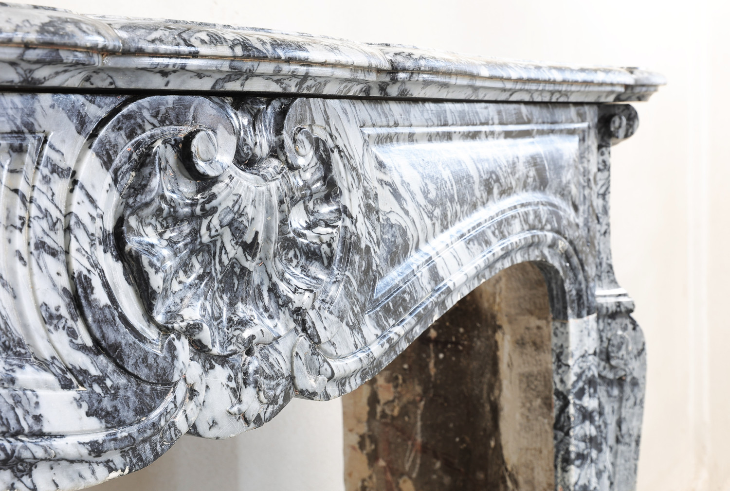 Louis XV mantel surround