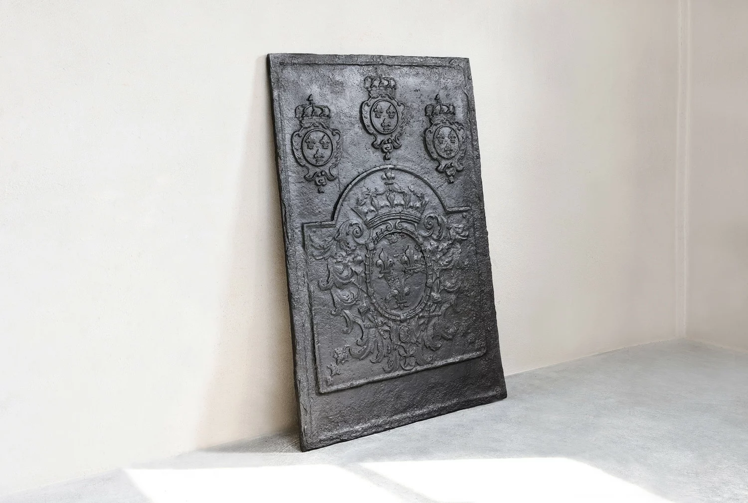 old french fire plate