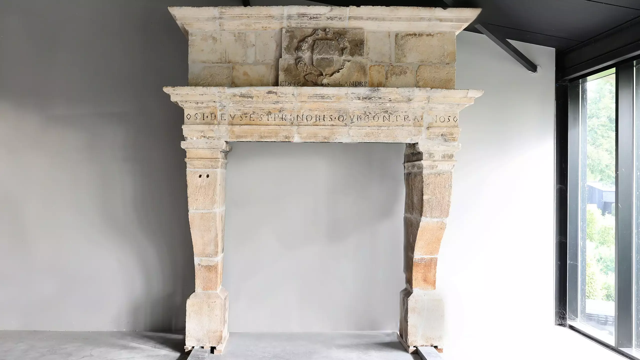 Antique castle fireplace | French limestone | Renaissance | 16th century