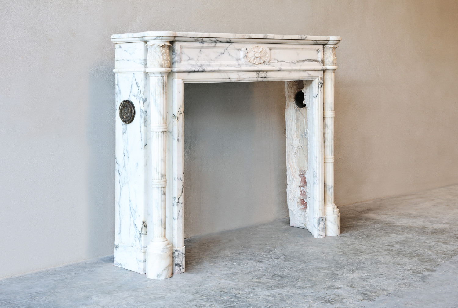 antique chimneypiece