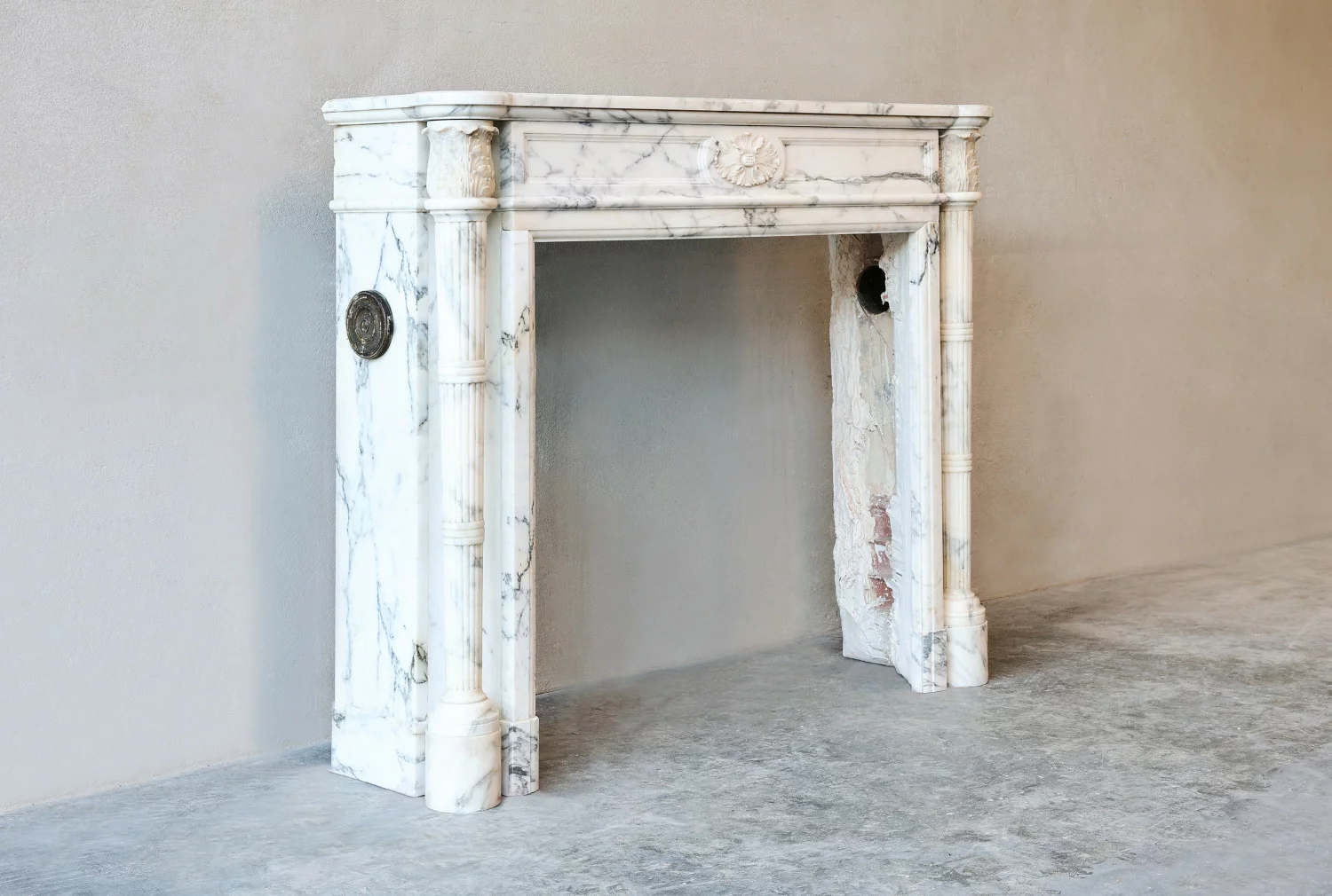 antique chimneypiece