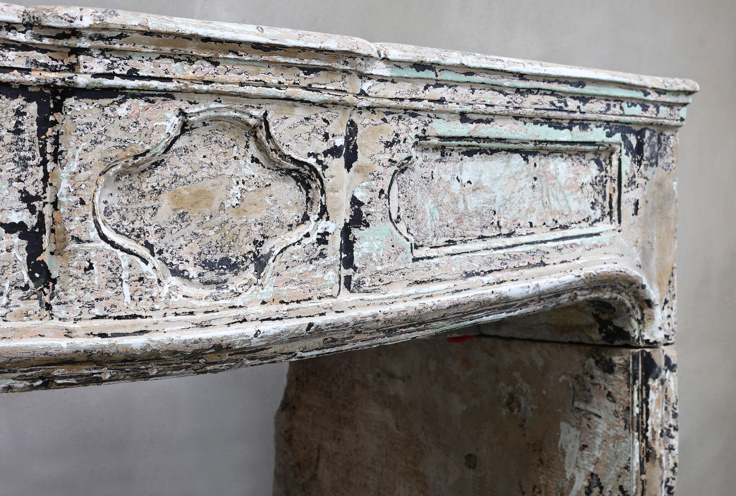 Louis XIV style chimney