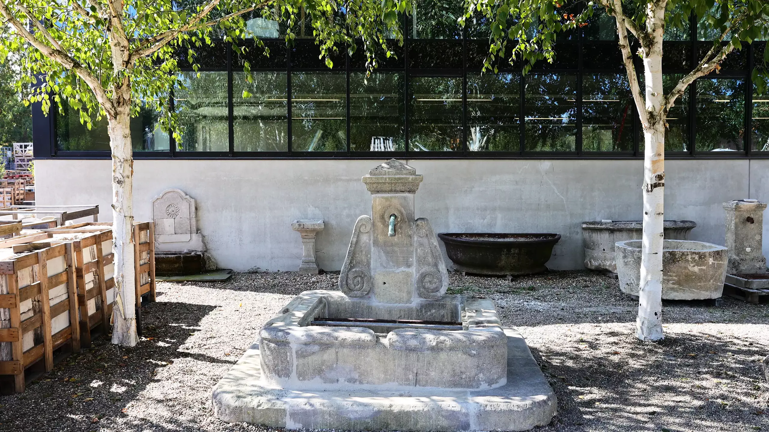 Antique fountain | French limestone | Late 18th century