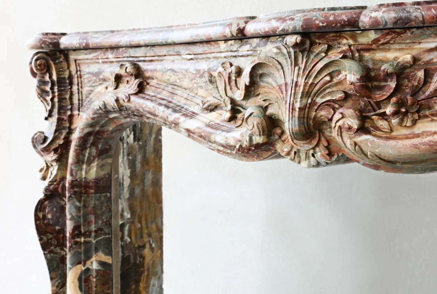 Antique chimneypiece