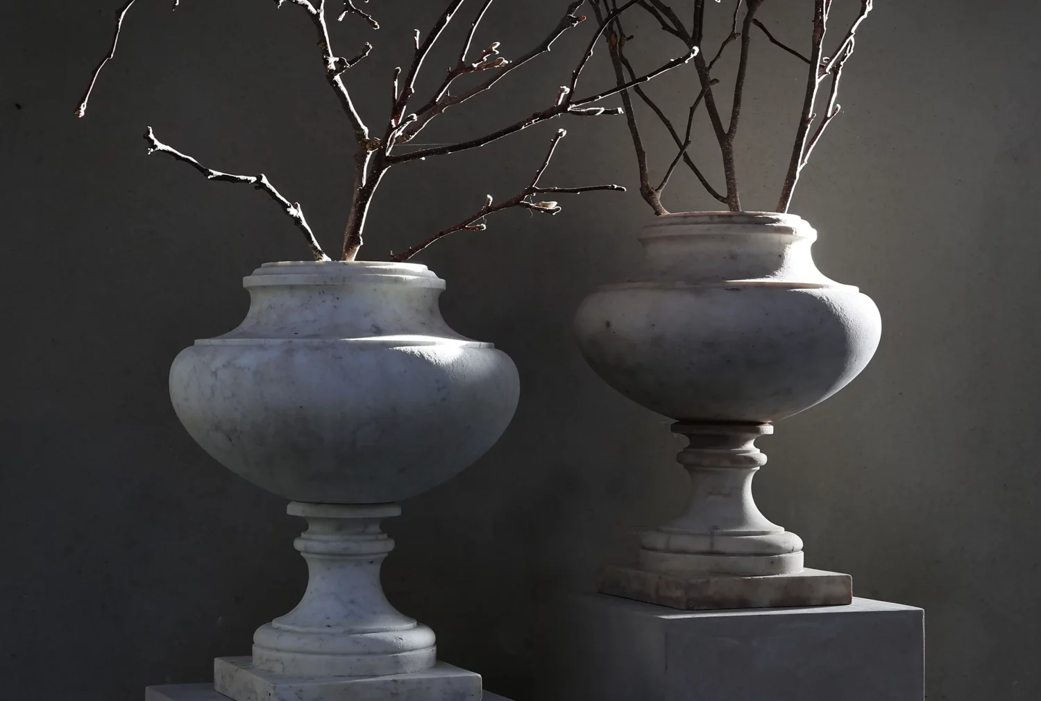 Matching pair of antique marble vases/planters, frontal view with balanced proportions, Ref. ID100