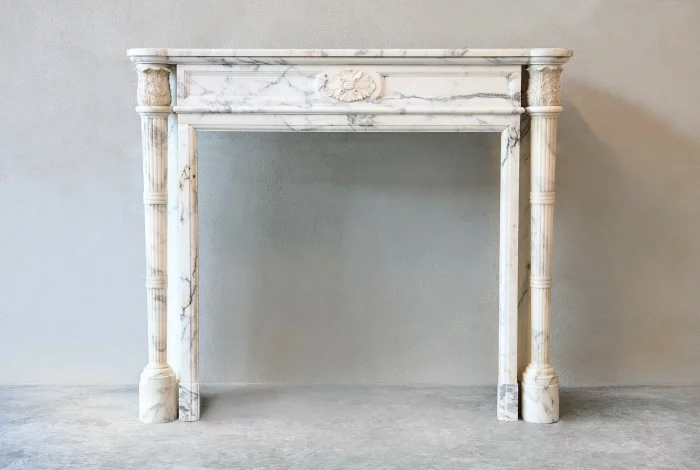 Antique marble chimneypiece