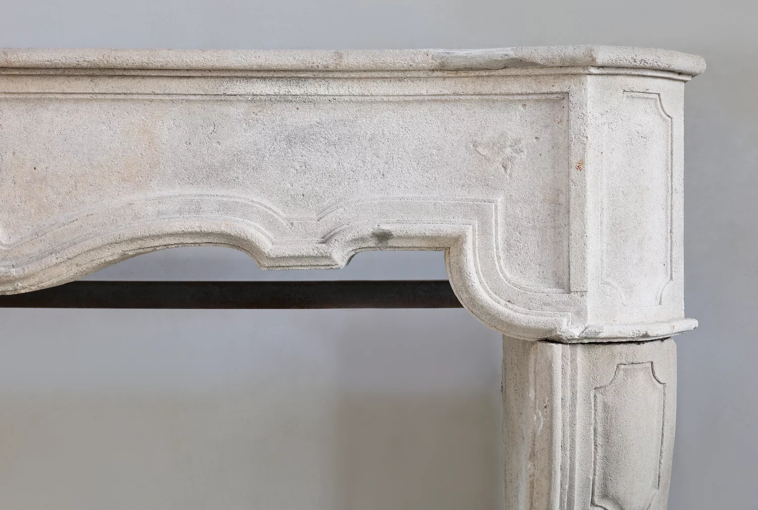 Louis XIV style chimney