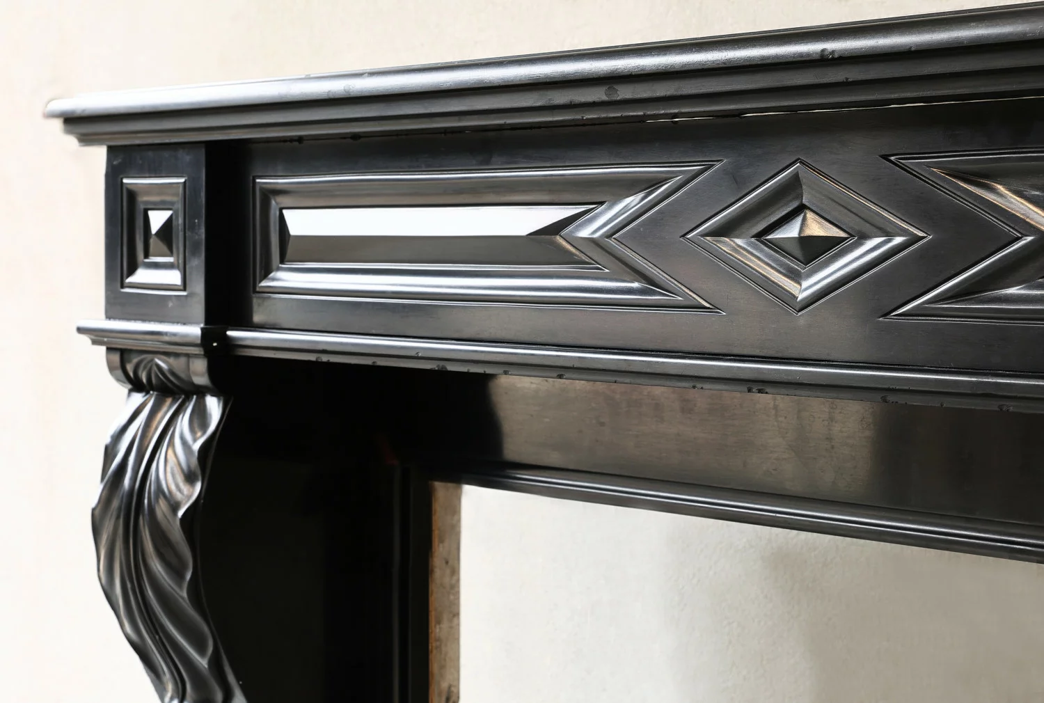 Louis XVI style chimney